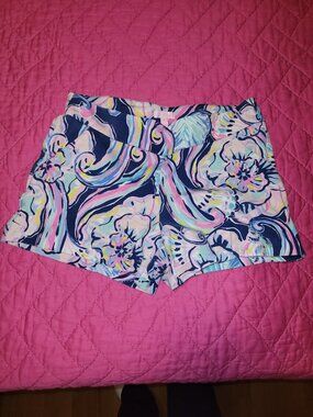 Lilly Pulitzer Floral Print Shorts  Multicolor Swirl Pattern, Size 10, 4" Inseam